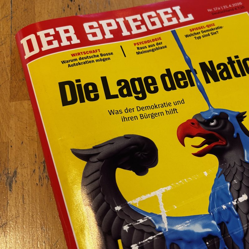 <p>Wenn der Podcast @lagedernation es auf den Spiegel-Titel schafft</p>